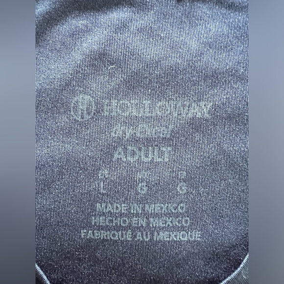 Men’s athletic shirt with graphic. - Picture 6 of 7